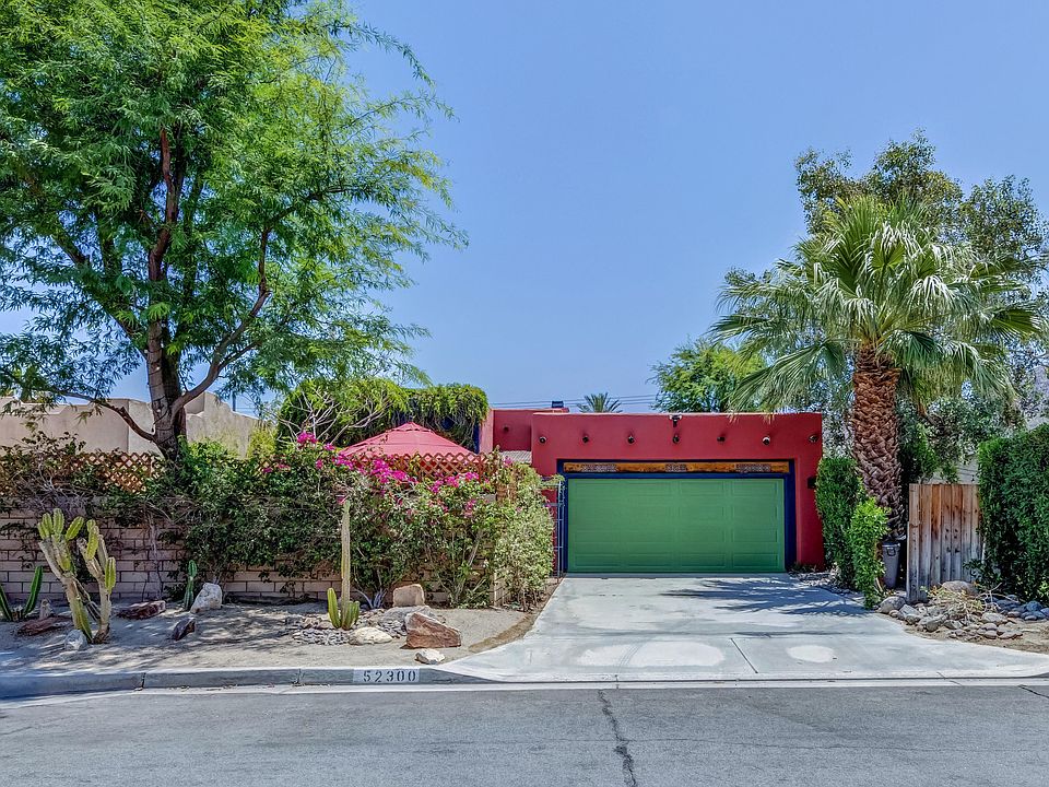 1st image of 52300 Avenida Navarro