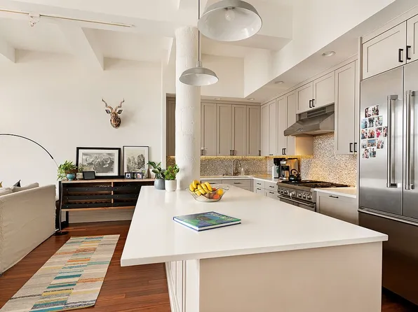 438 12th St APT 5B, Brooklyn, NY 11215