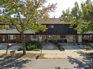 82 Rolling Hill Grn, Staten Island, NY
