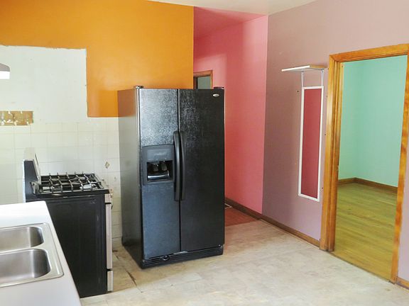 5th image of 5020 W 31st St
