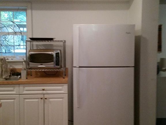 3rd image of 327 Woodbine Ave