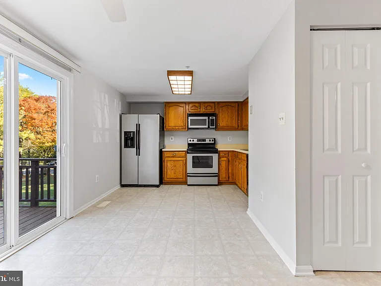 1232 Quaker Ridge Dr — Photo 8