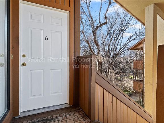 4th image of 6871 S Countrywoods Cir APT H