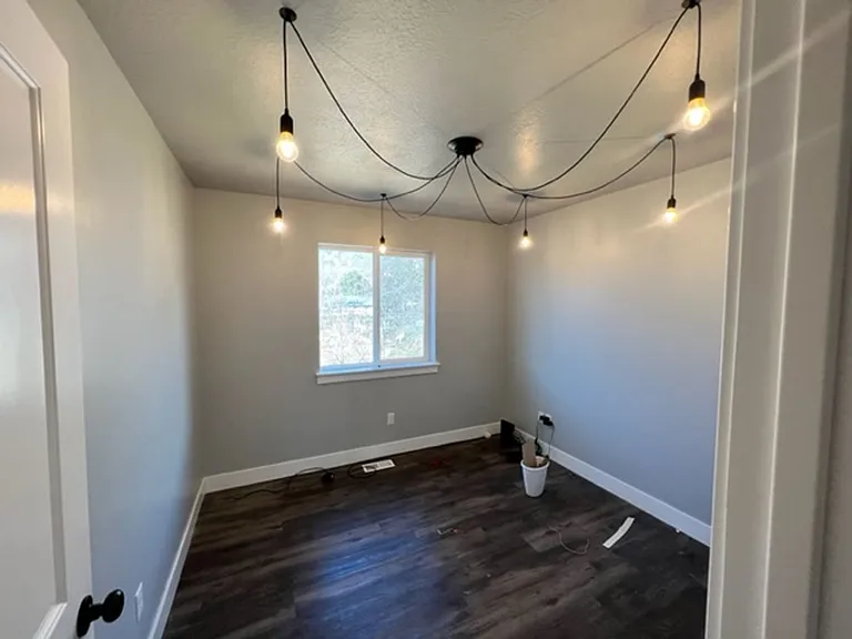583 N 400 E — Photo 13