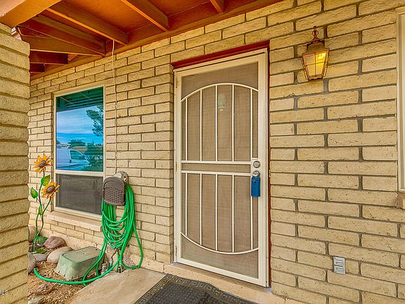 5th image of 1128 E Garnet Cir