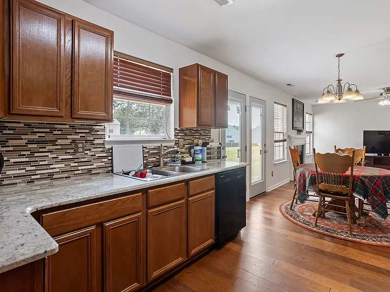 4118 Springfield Creek Dr — Photo 9