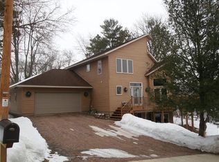 114 11th Ave, Baraboo, WI 53913