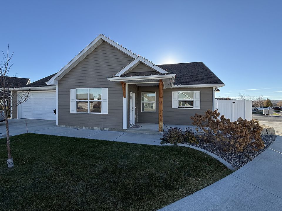 1st image of 1405 Harmony Ct