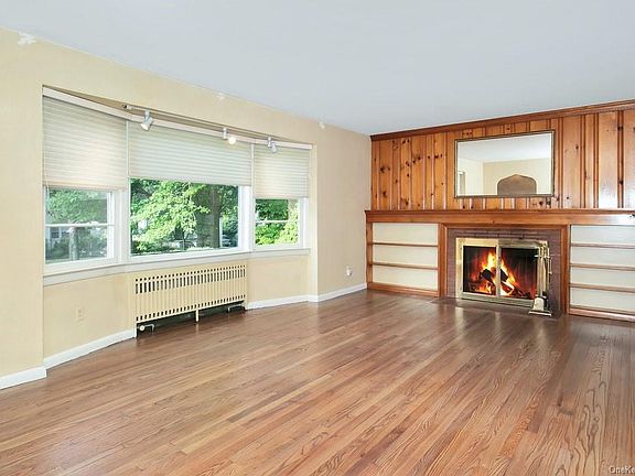2nd image of 81 Forest Ave