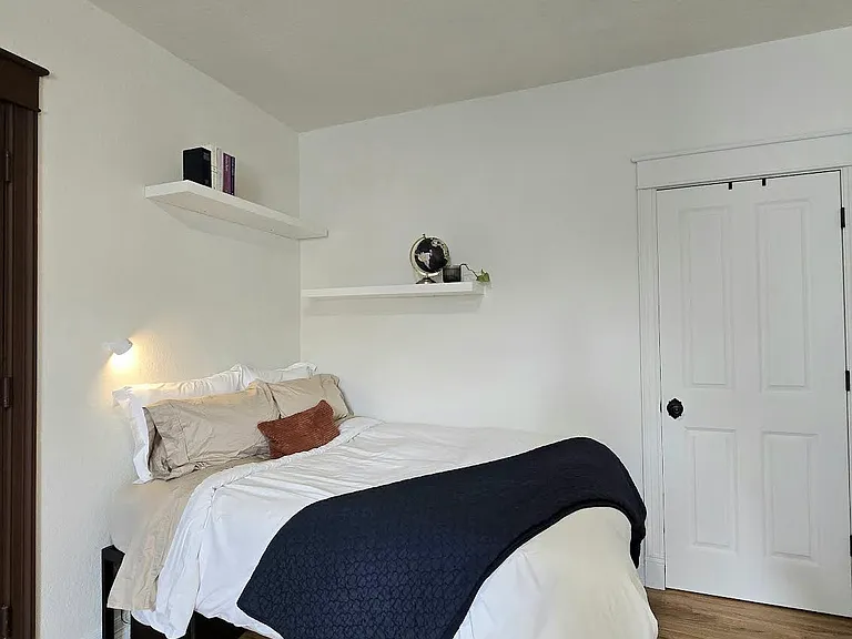 1650 N Pearl St #22 — Photo 4