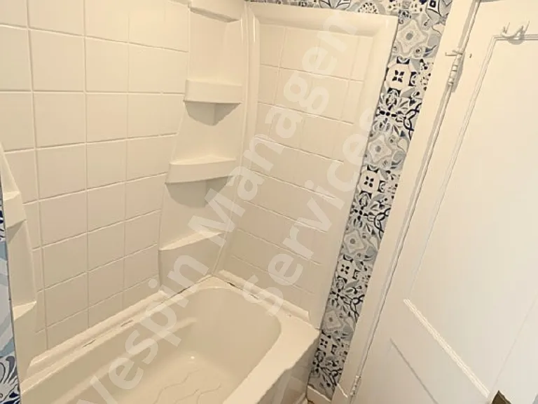 1734 W Norwegian St — Photo 20