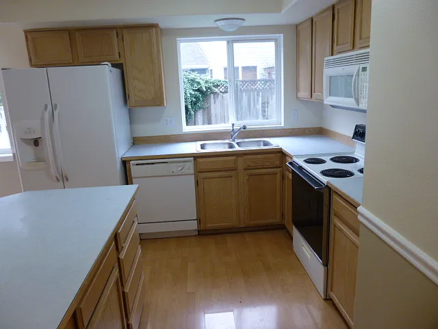 627 Portage St — Photo 5