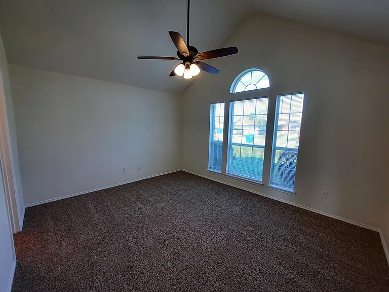 1016 Glenhaven Dr — Photo 13