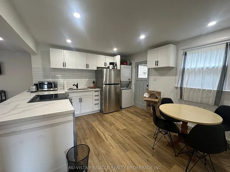 101 Oxford St W #MAIN — Photo 6