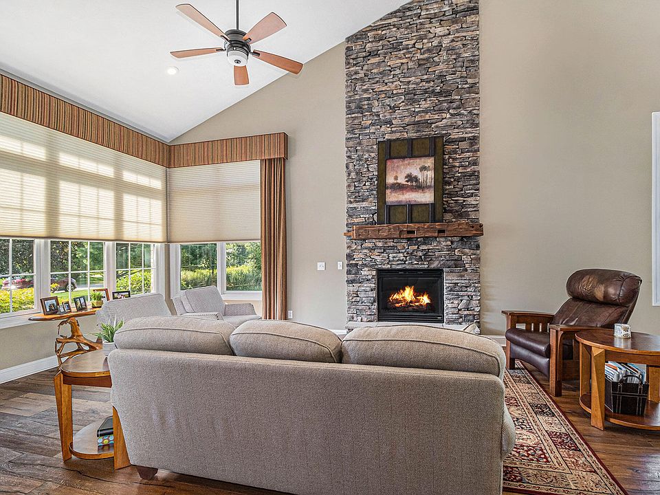 1st image of 8682 Camomile Dr