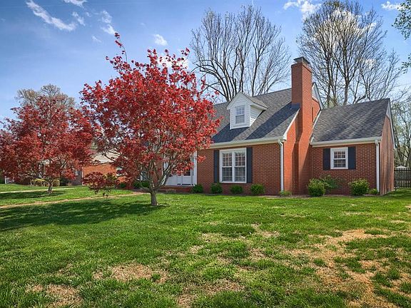 2nd image of 2046 Fernwood Dr