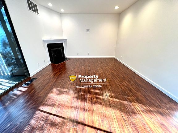 5th image of 1761 Carmel Dr APT 201