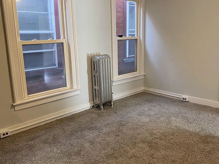 420 Main St — Photo 3