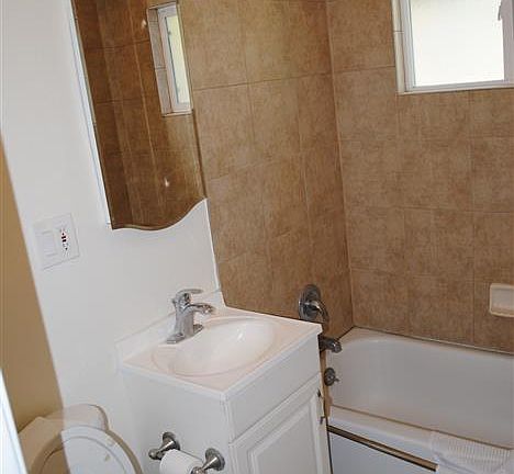 5th image of 9155 N Valley Dr