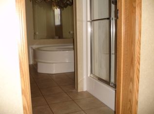 19037 Shumake Dr, Raymondville, MO 65555