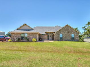 5714 Cedar Tree Cir, Guthrie, OK 73044