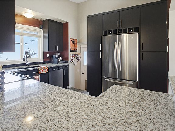 3rd image of 2353 Tranquille Rd