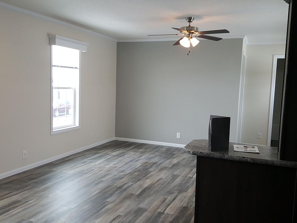 2nd image of 178 Autumn Dr