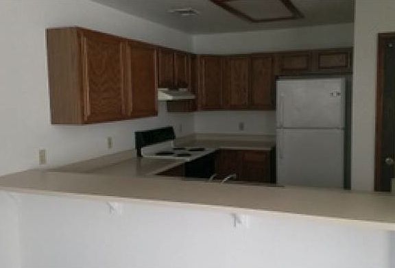 2nd image of 2711 Bluewater Dr APT 3