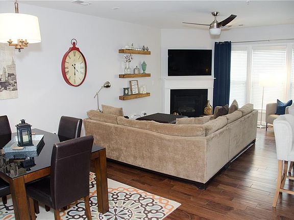 5th image of 3531 Clancy Way #10