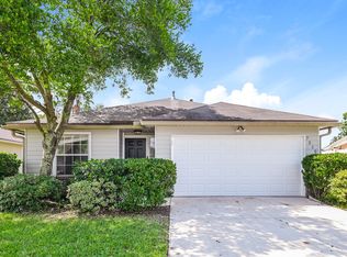 7510 International Village Dr, Jacksonville, FL 32277