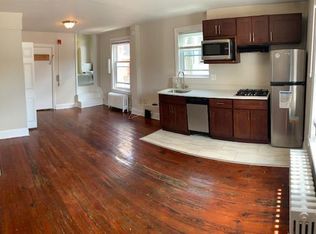 4022 Spruce St APT 3R, Philadelphia, PA 19104