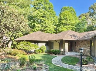 100 Elmridge Dr, Flat Rock, NC 28731