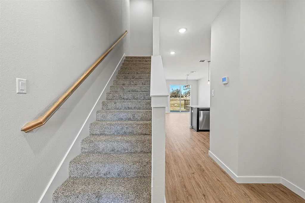 532 Galt Drive - 1 — Photo 2