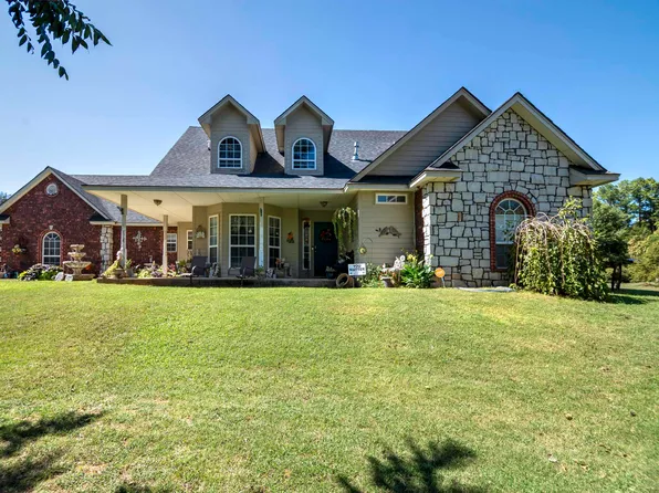 305 N Walnut St, Marlow, OK 73055