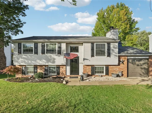 1916 Hertford Dr, South Park, PA 15129