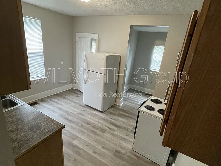 442 N Denny St — Photo 7