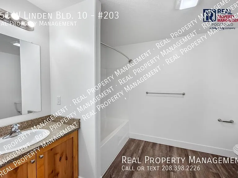 251 W Linden Ave #10-203 — Photo 8