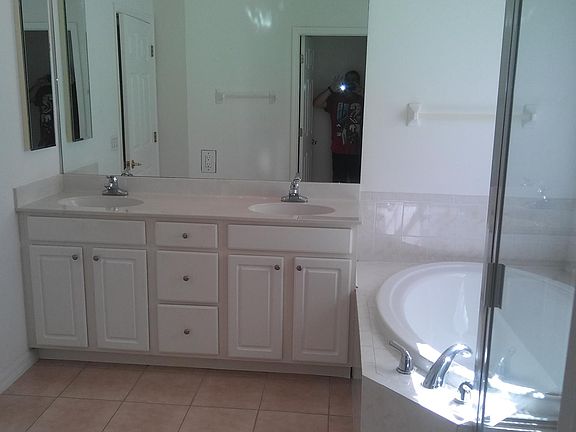 4th image of 9812 Foxhall Way Unit 2
