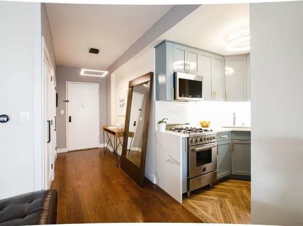 305 E 24th St #Penthouse L, Manhattan, NY 10010
