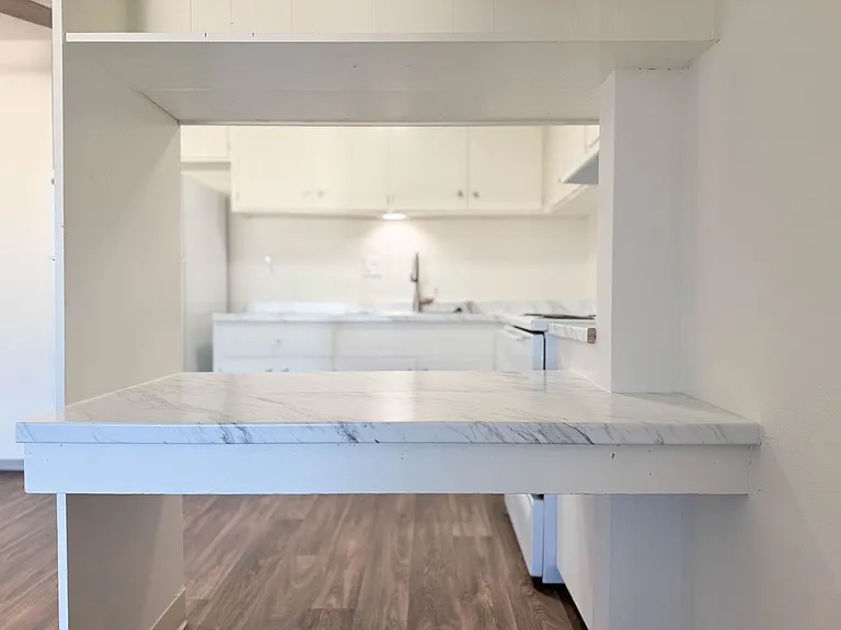 Oak Valley Apartments — Photo 30