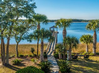 1958 Sandy Point Ln, Mount Pleasant, SC 29466