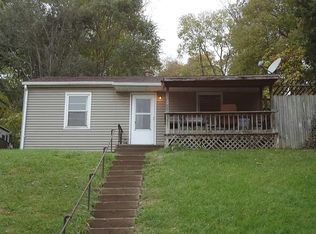 3152 Indian Rd, Davenport, IA 52802