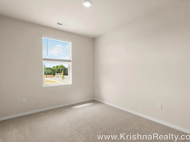 10615 NE 120th Pl — Photo 17