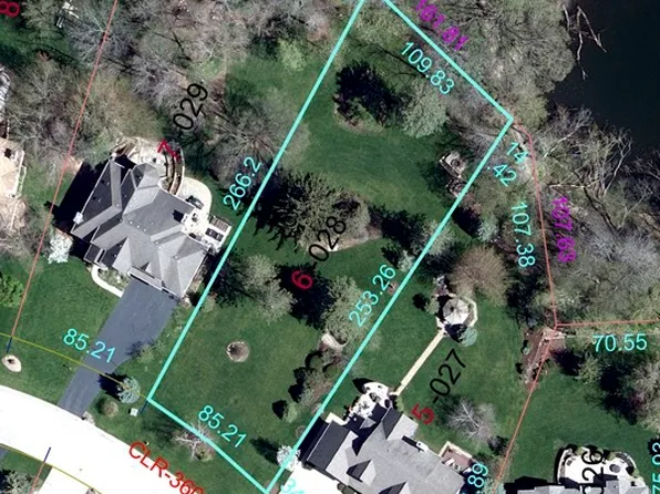 1310 Infanta Ct, Woodstock, IL 60098