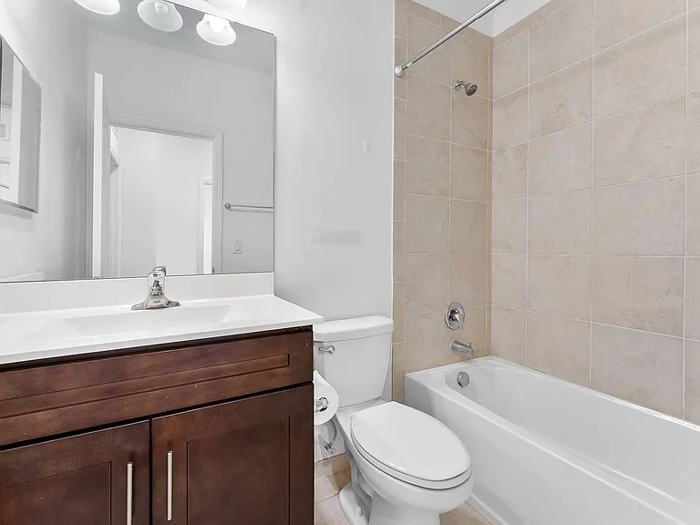 12756 Anthorne Ln — Photo 34