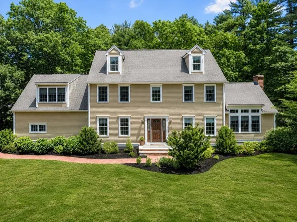 20 Lewis Farm Rd, Duxbury, MA 02332