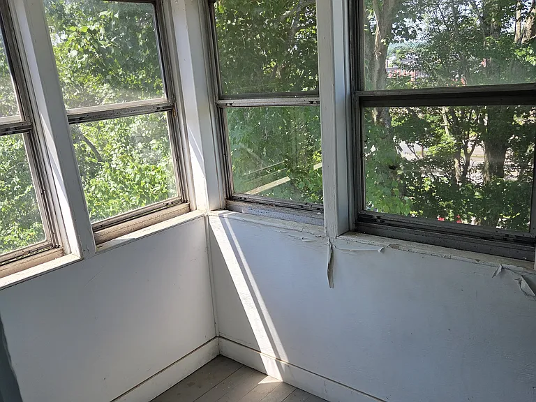 17 Clinton Ave #3 — Photo 18