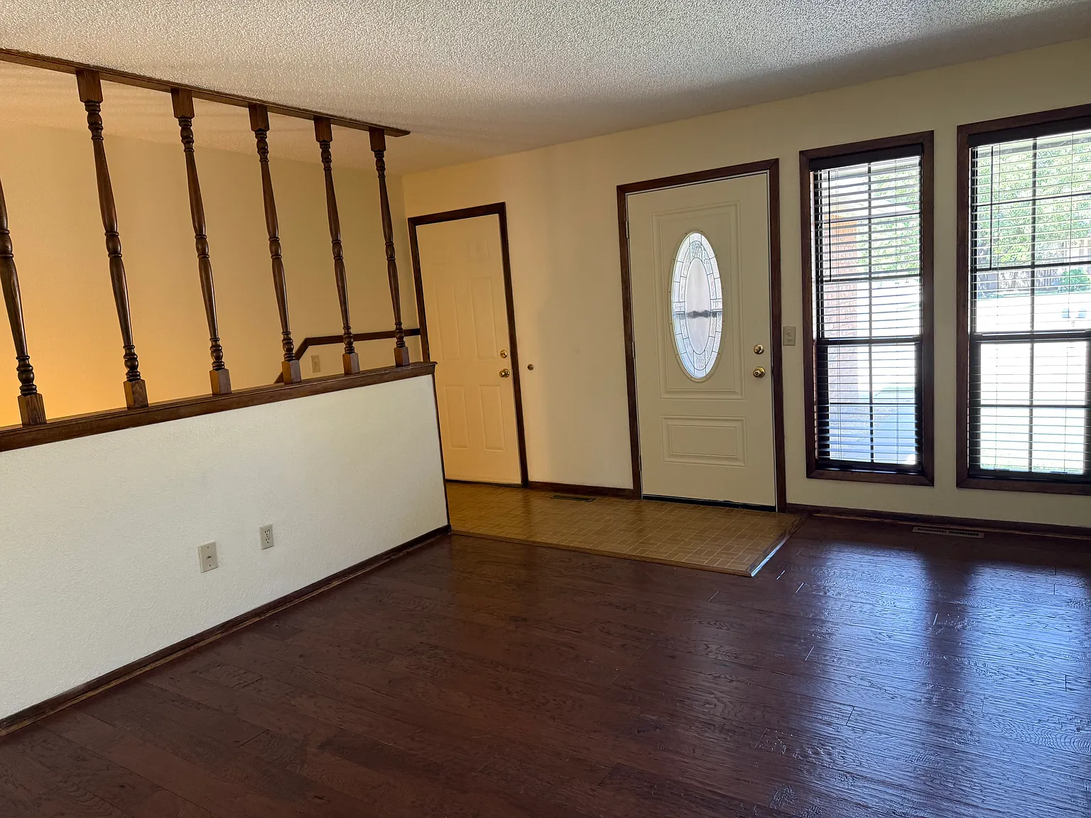3 bed, $1,475 — Photo 2