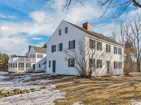 580 Pine Hill Road, Wolfeboro, NH 03894
