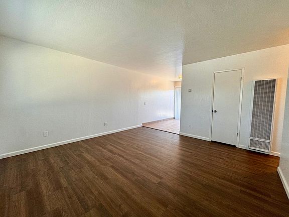 3rd image of 226 Harben Cir APT 11